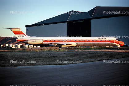 N924PS, McDonnell Douglas MD-81, PSA, Hangar, JT8D, Smileliner