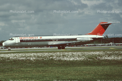 N8934E, Northwest Airlines NWA, Douglas DC-9-31, JT8D-9A s3, JT8D