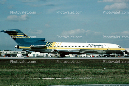 N887Z, Bahamasair, Boeing 727