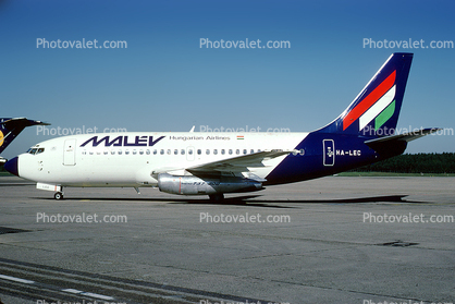 HA-LEC, Boeing 737-2T5, 737-200 series, Malev