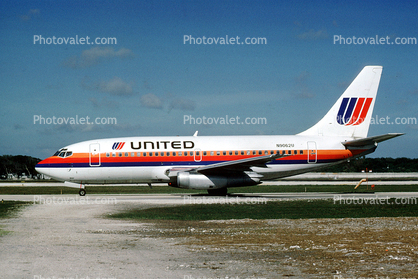 N9062U, Boeing 737-222, United Airlines UAL, 737-200 series