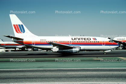 N9032U, Boeing 737-222, United Airlines UAL