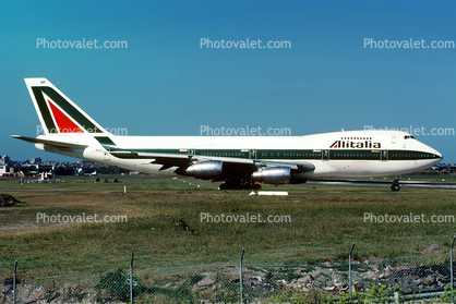 I-DEMD, Alitalia Airlines, Boeing 747-243B, 747-200 series, CF6-50E2, CF6