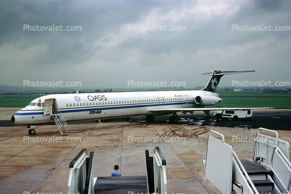 EC-EOY, Oasis, MD-83, Airstair, Mobile Stairs, Rampstairs, ramp, JT8D, JT8D-219