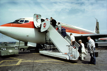 Continental Airlines COA, boarding passengers, Mobile Stairs, Rampstairs, ramp, 1972, 1970s