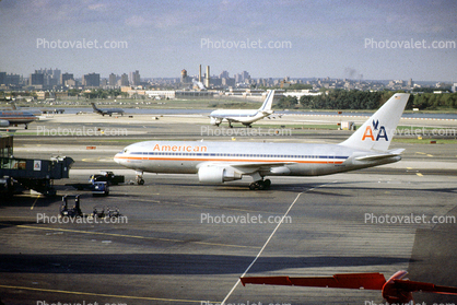 N303AA, Boeing 767-223, American Airlines AAL, 767-200 series, 1983, 1980s