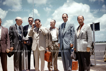 Boarding Passengers, Men, Suits, Brief Case, National Airlines NAL, 1950s