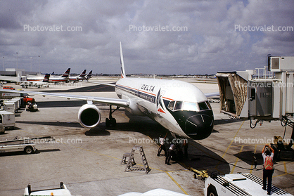 Delta, Boeing 757, Fort Lauderdale, Florida, March 1993