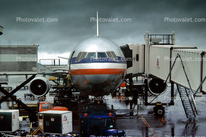 DC-10, Jetway, Airbridge, January 1993