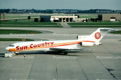 N290SC, Sun Country Airlines, Boeing 727-2J4/Adv(RE) Super 27, JT8D, 727-200 series