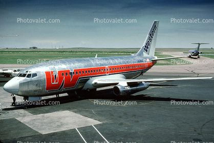 EI-BON, Boeing 737-2T4, Western Airlines WAL, 737-200 series