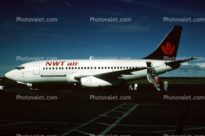 C-GNWN, Boeing 737-210C, 737-200 series, NWT Air, Canada, JT8D-17(HK3), JT8D