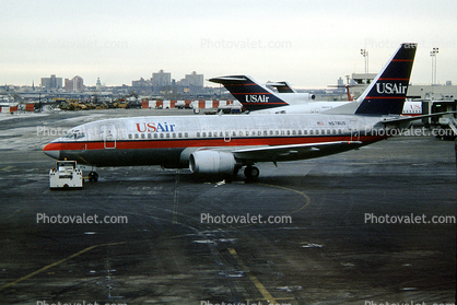 N578US, Boeing 737-301, US Airways AWE, 737-300 series, LaGuardia International Airport, CFM56-3B1, CFM56