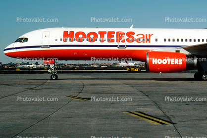 hOOters Airline, N750WL, Boeing 757-2G5, 757-200 series, RB211-535 E4, RB211