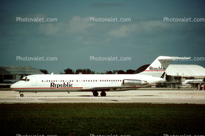 N912RW, Douglas DC-9-31, JT8D, November 1984, JT8D-9A s3