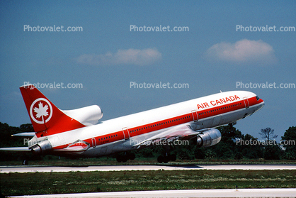 C-FTNH, Lockheed L-1011-1 Taking-off, RB211-22B, RB211