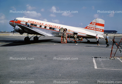 N33608, Hawaiian Airlines HAL, Douglas DC-3A-375