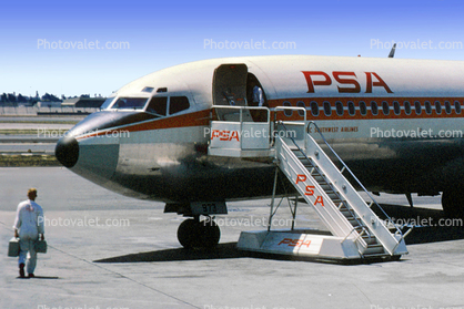 N973PS, Mobile Stairs, Rampstairs, ramp, PSA, Boeing 727-14, JT8D-7B, JT8D, 727-100 series