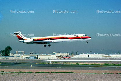 N476AC, Landing Aircal Jet, McDonnell Douglas MD-81, JT8D-217, JT8D
