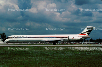 N956DL, McDonnell Douglas MD-88, JT8D, JT8D-219