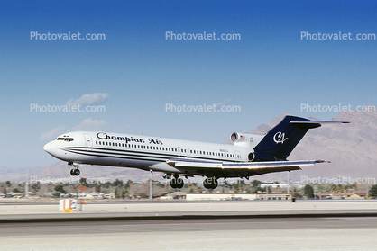 N697CA, Boeing 727-270, landing, JT8D, landing