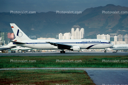 VH-NOE, Boeing 767-33AER, Vietnam Airlines, 767-300 series, PW4056, PW4000