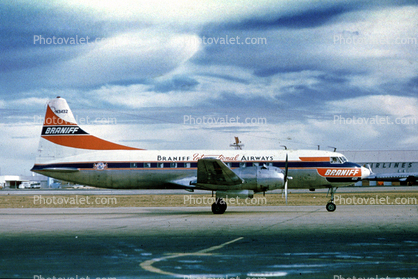 N3432, Braniff International Airways, Convair CV-580 Metropolitan