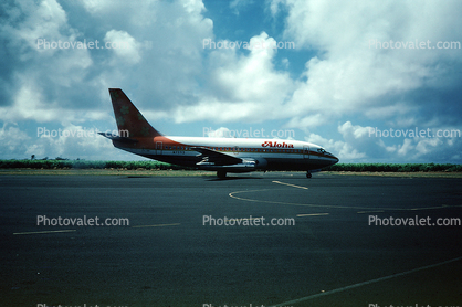 N73713, Boeing 737-297, King Kamehameha, Aloha Airlines, Honolulu International Airport, 737-200 series, July 1976, 1970s