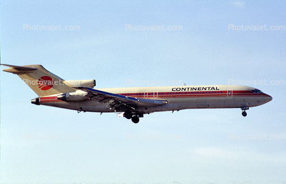N582PE, Boeing 727-243, March 1989