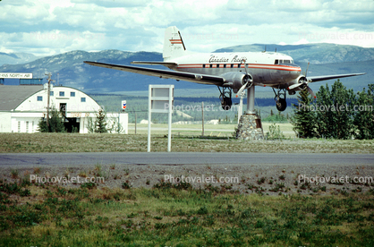 CF-CPY, Canadian Pacific, DC-3