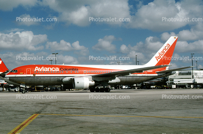 N988AN, Boeing 767-284ER