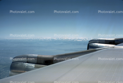 Boeing 707 Wing in Flight, airborne
