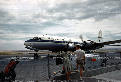 N37580, Douglas DC-6B, Spinning Props, Mainliner Kansas City, UAL