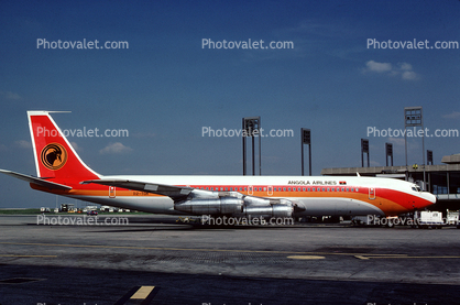 D2-TOM, Angola Airlines