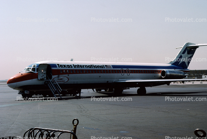 N1310T, Texas International Airlines, Douglas DC-9-31, April 1975