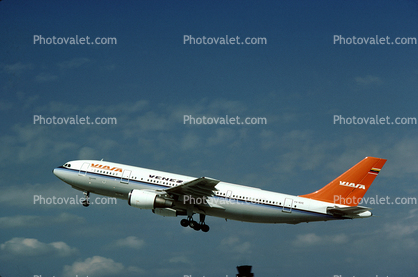 YV-161C, Viasa, Airbus A300B4-203, taking-off