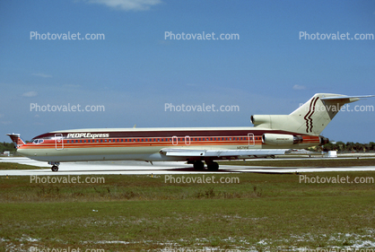 N571PE, Boeing 727-243, PEOPLExpress