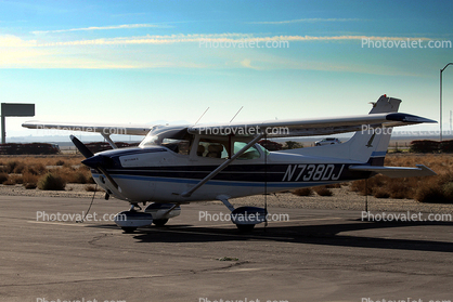 N738DJ, Cessna 172N Skyhawk, Harris Ranch Airport, Coalinga, Central Valley, California, USA