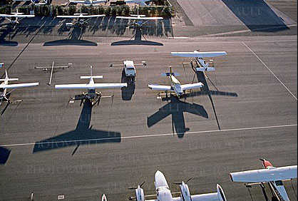 Genav Aircraft, San Jose International Airport, January 1985