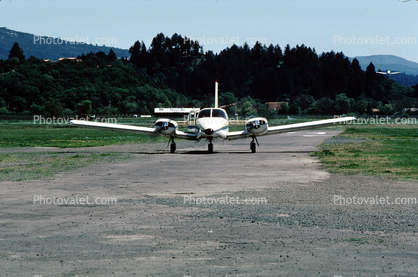 Piper PA-34, N999CP, head-on