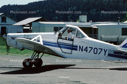 N4707Y, Piper PA-25-235, Calistoga, California