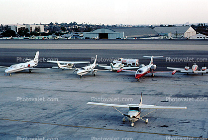 Santa Monica Municipal Airport, SMO
