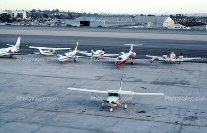 Piper Aerostar, Learjet, Cessna 172, runway, Citation, Santa Monica Municipal Airport, SMO