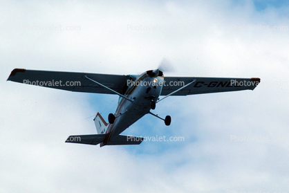 Cessna 172N Skyhawk 100, C-GNLU