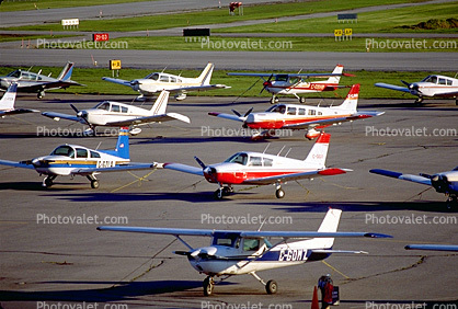 C-GOMZ, Cessna 150L, Buttonville Municipal Airfield, Toronto, Canada