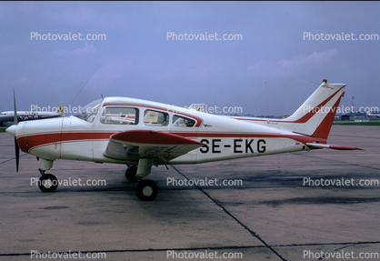 SE-EKG, Beechcraft A23 Musketeer II, Single Engine Prop Plane