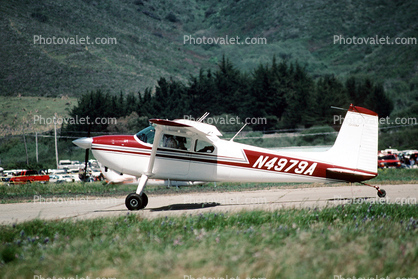 Cessna 180, N4979A