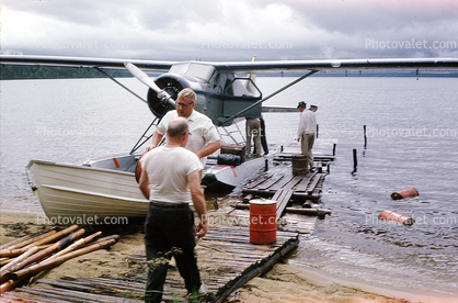 CF-MRN, OCA, Ontario Central Airlines, Boat, dock, Nungesser Lake Lodge, July 1970