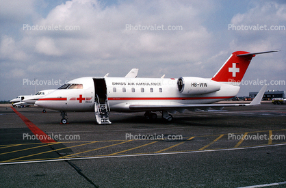 HB-VFW, Swiss Air Ambulance, Challenger 600, airstair