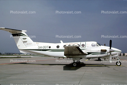 5A-DDT, Beech 200C Super King Air, Air Ambulance